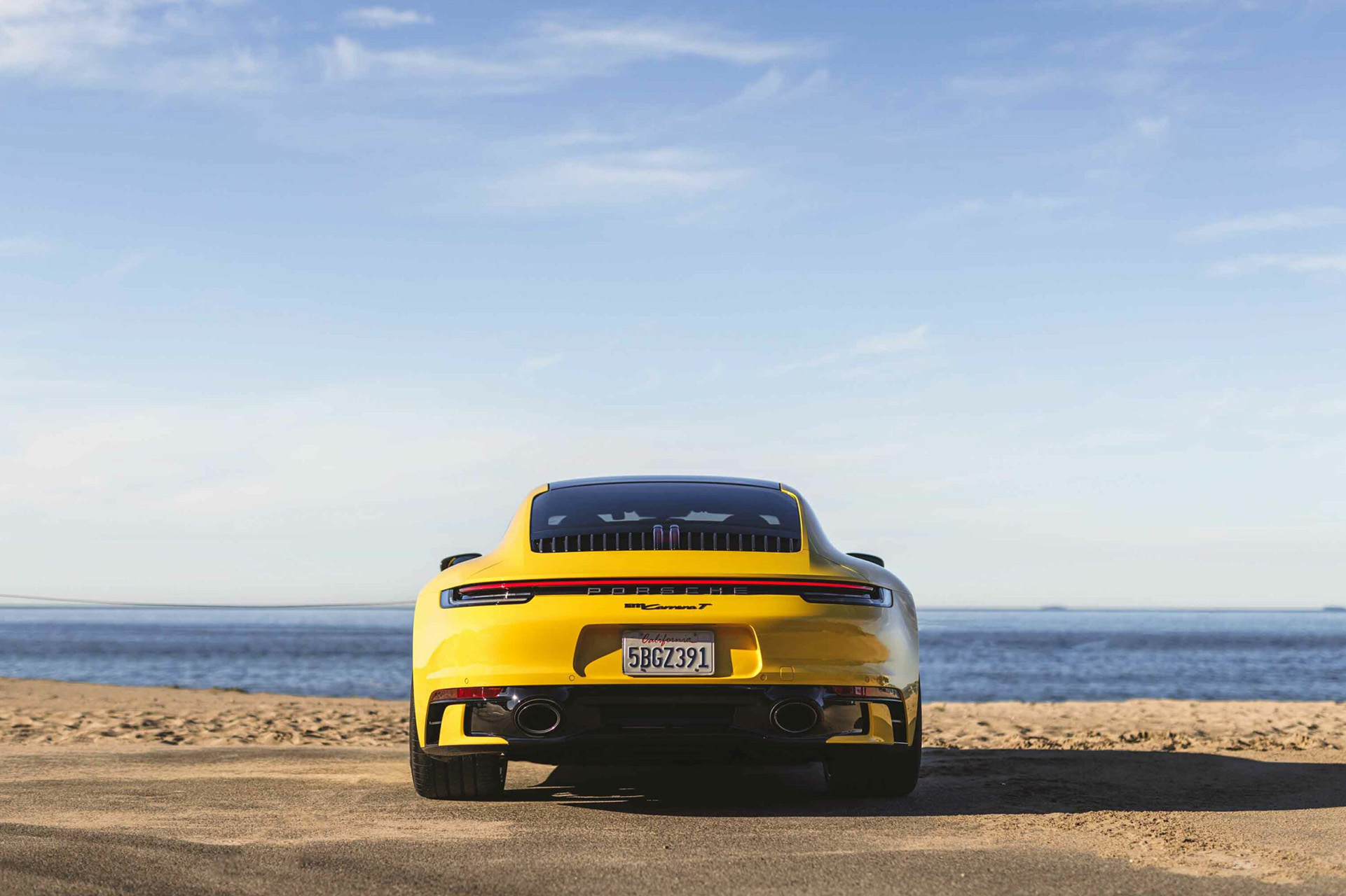 2023 Porsche 911 Carrera T (Color: Racing Yellow) Rear Wallpapers #64 of 192