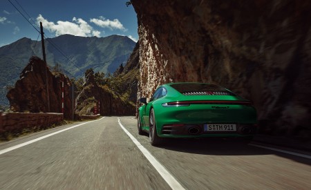 2023 Porsche 911 Carrera T Rear Wallpapers 450x275 (3)