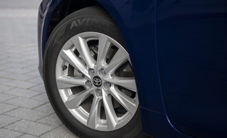 2023 Toyota Corolla Hatchback SE (Color: Blue Crush Metallic) Wheel Wallpapers 450x275 (14)