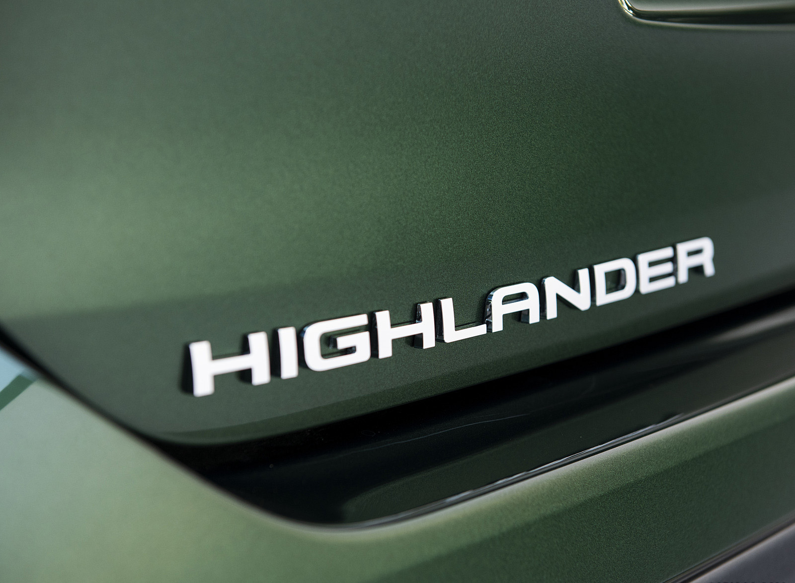 2023 Toyota Highlander Limited AWD 2.4-Liter Turbo (Color: Cypress Green) Badge Wallpapers #13 of 28