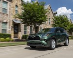2023 Toyota Highlander Limited AWD 2.4-Liter Turbo (Color: Cypress Green) Front Three-Quarter Wallpapers 150x120