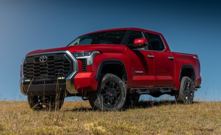 2023 Toyota Tundra TRD with Lift Kit Front Three-Quarter Wallpapers 450x275 (8)