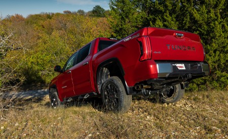 2023 Toyota Tundra TRD with Lift Kit Off-Road Wallpapers 450x275 (5)