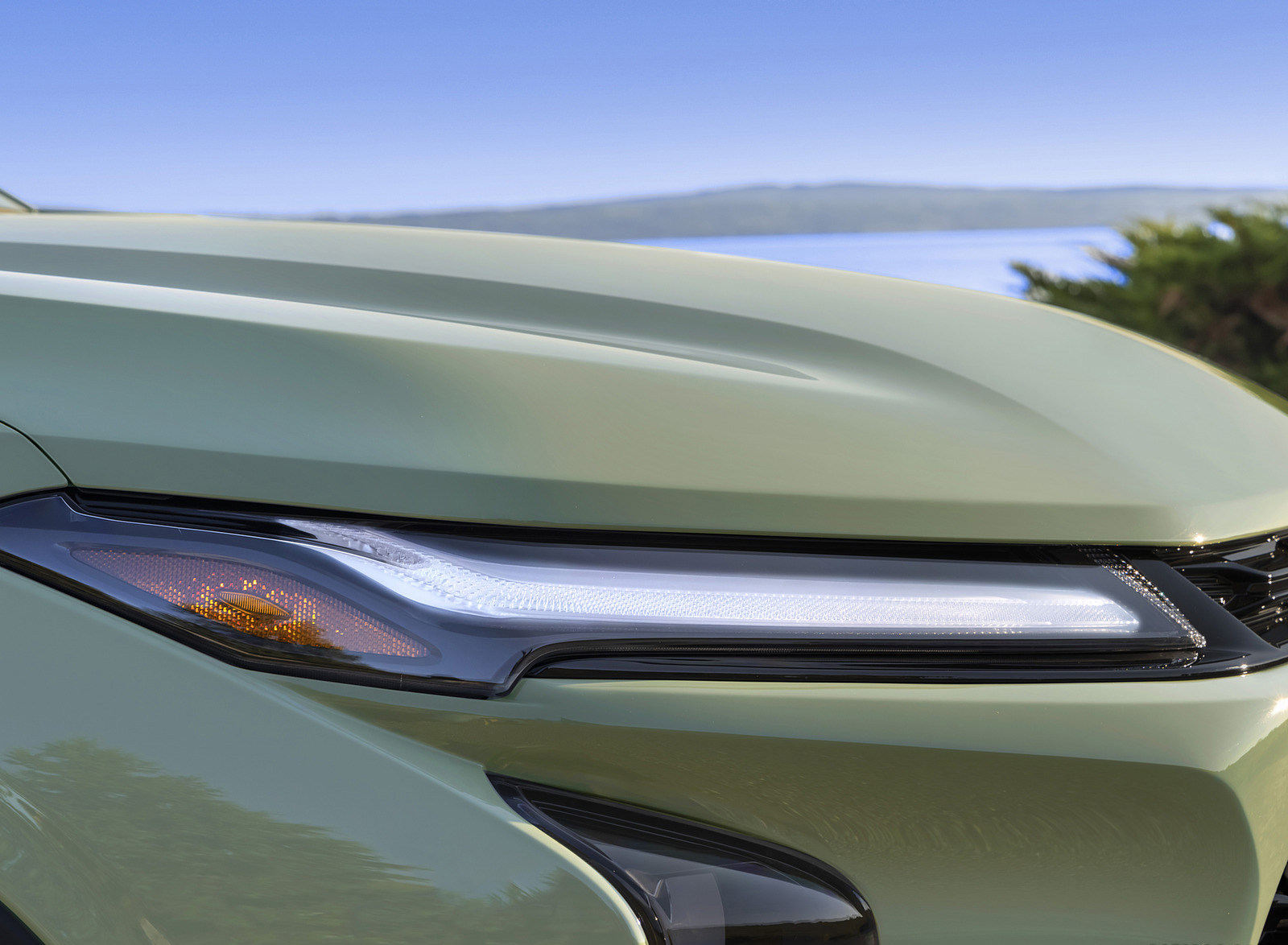 2024 Chevrolet Trax ACTIV Headlight Wallpapers (10)