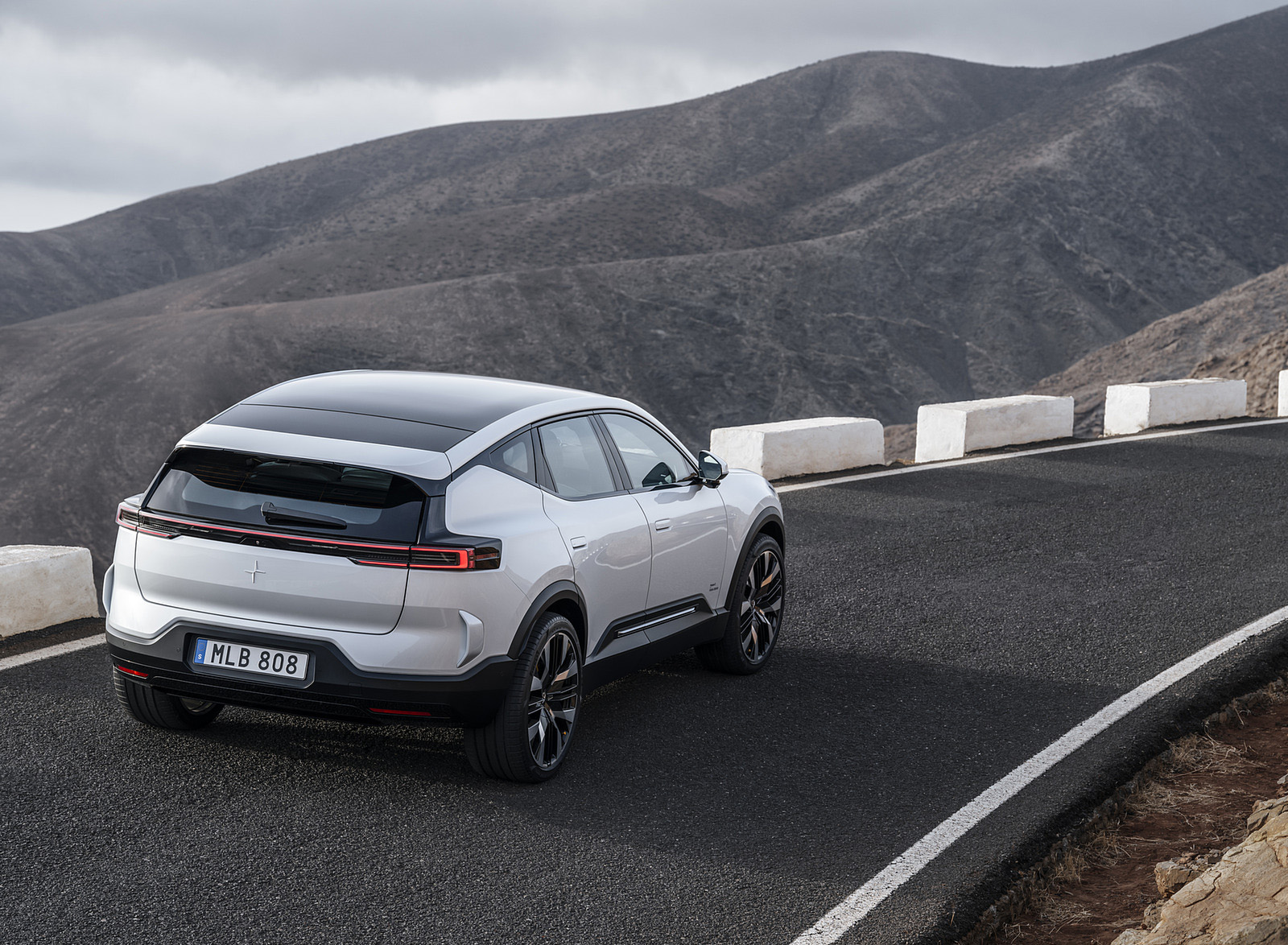 2024 Polestar 3 Rear Three-Quarter Wallpapers (7)