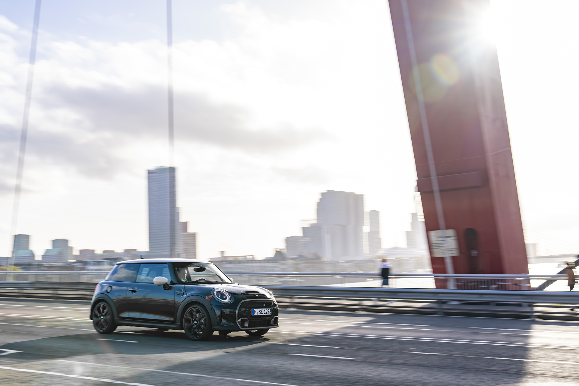 2022 Mini Cooper S 3-door Resolute Edition Front Three-Quarter Wallpapers #28 of 45