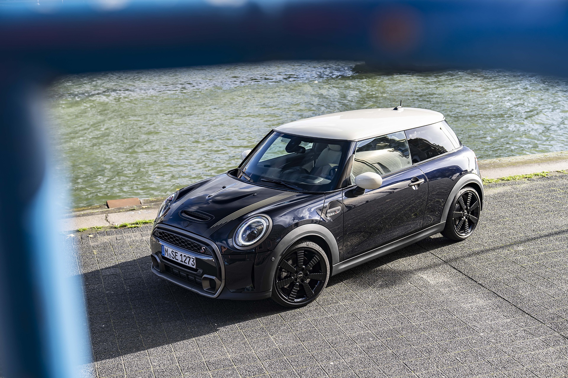 2022 Mini Cooper S 3-door Resolute Edition Front Three-Quarter Wallpapers #1 of 45