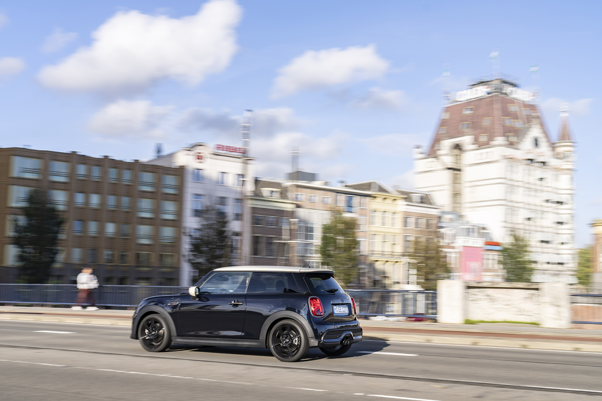 2022 Mini Cooper S 3-door Resolute Edition Rear Three-Quarter Wallpapers #29 of 45