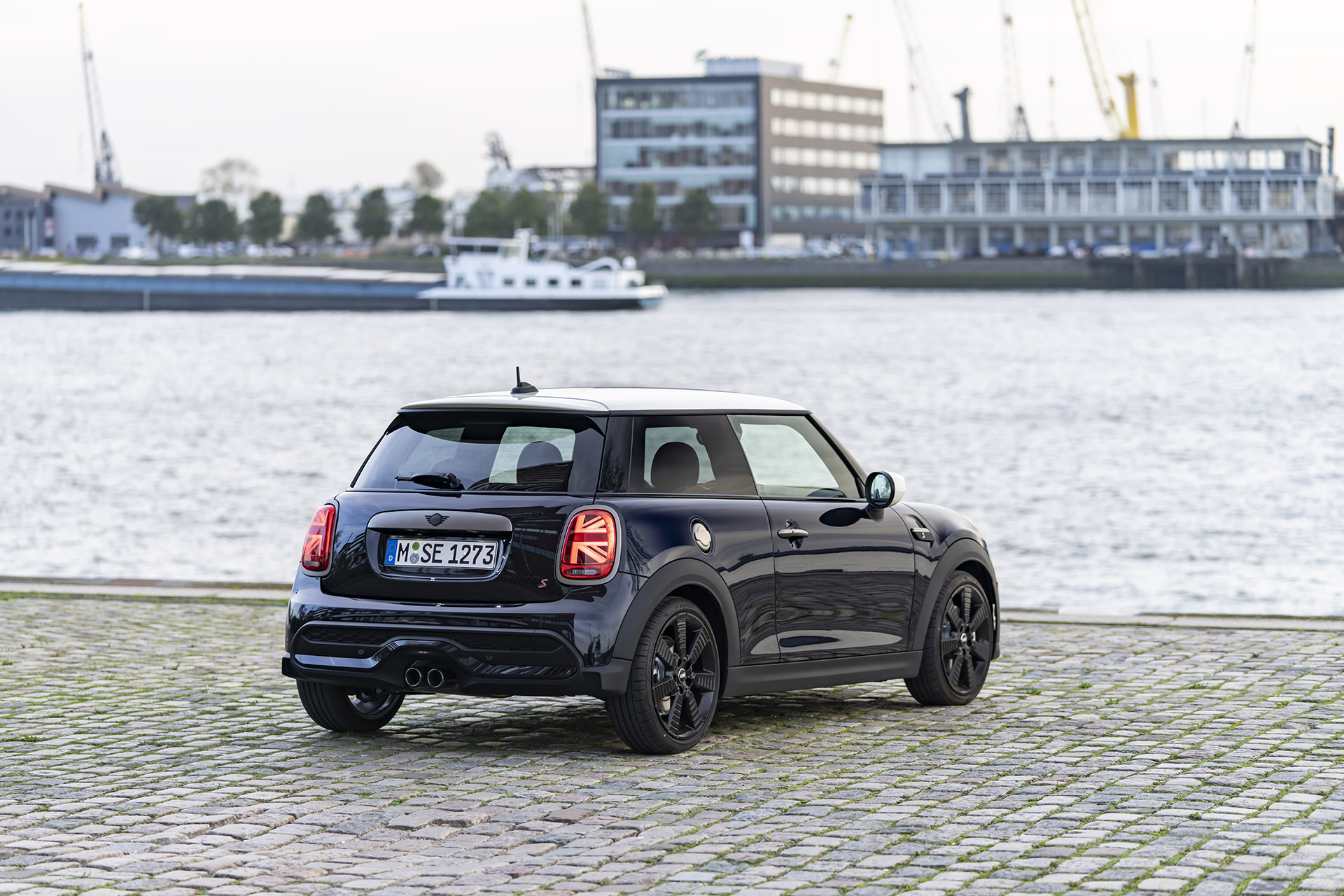 2022 Mini Cooper S 3-door Resolute Edition Rear Three-Quarter Wallpapers #24 of 45