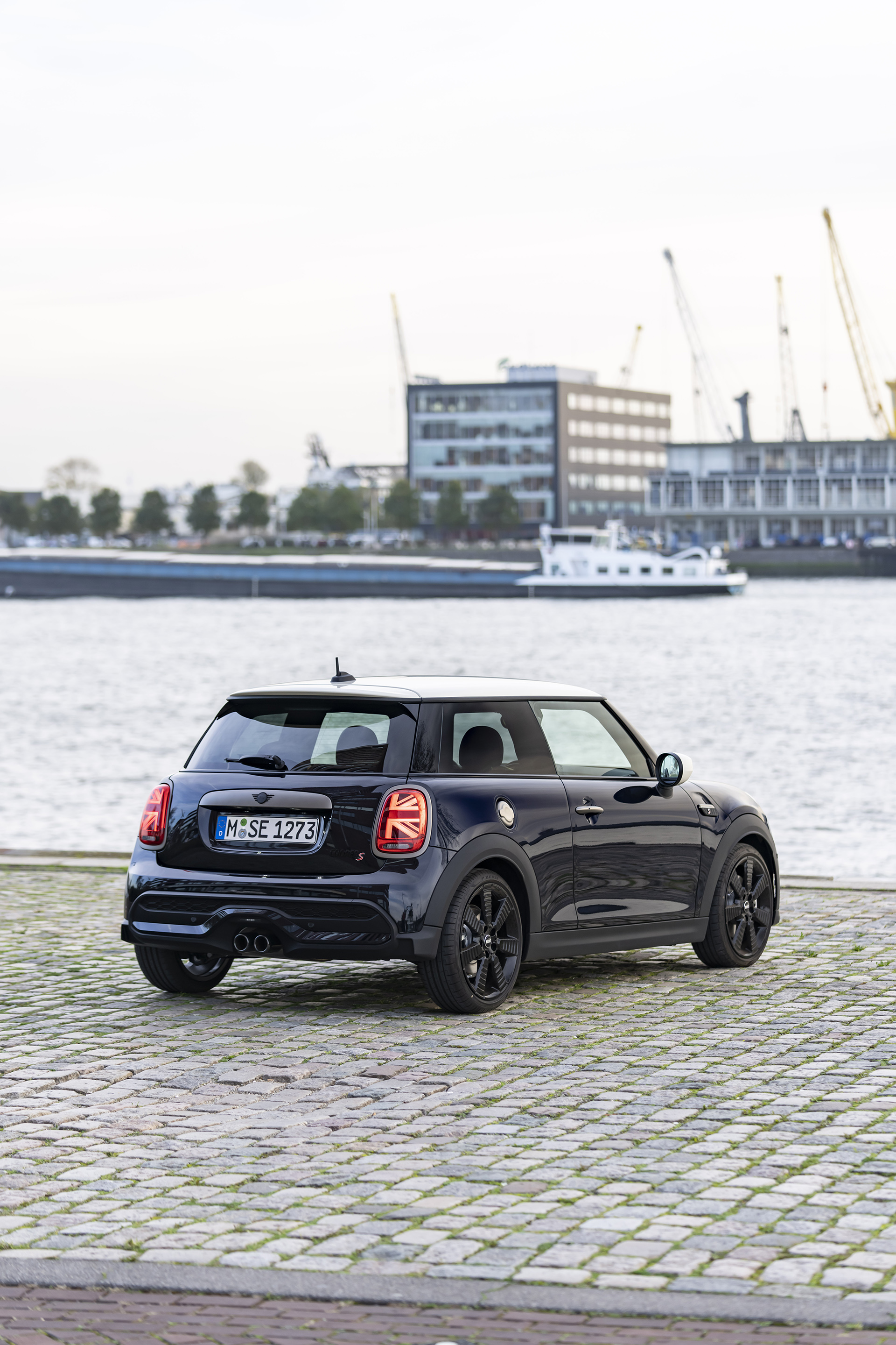 2022 Mini Cooper S 3-door Resolute Edition Rear Three-Quarter Wallpapers #25 of 45