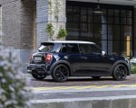 2022 Mini Cooper S 3-door Resolute Edition Rear Three-Quarter Wallpapers 150x120 (31)