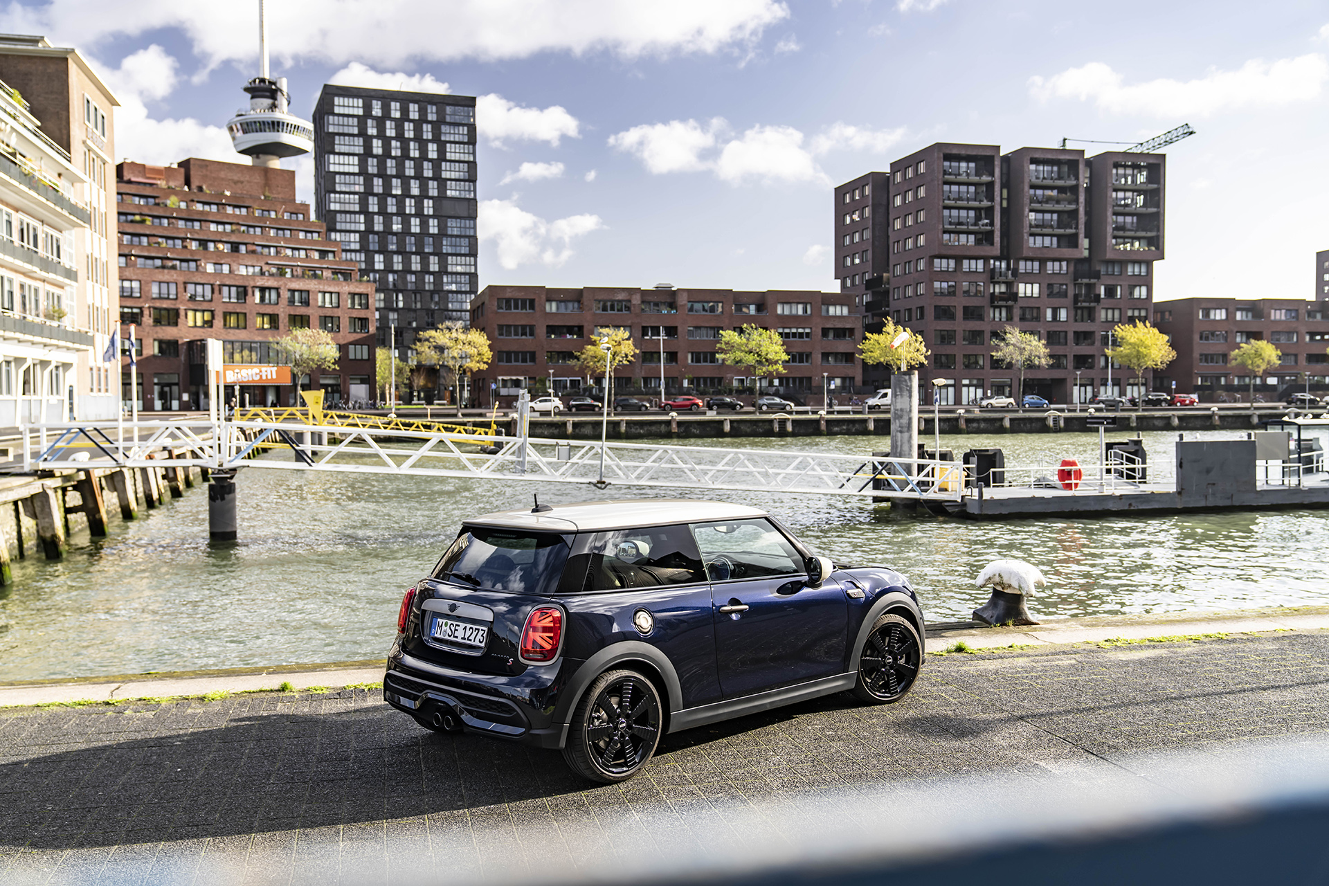 2022 Mini Cooper S 3-door Resolute Edition Rear Three-Quarter Wallpapers (6)