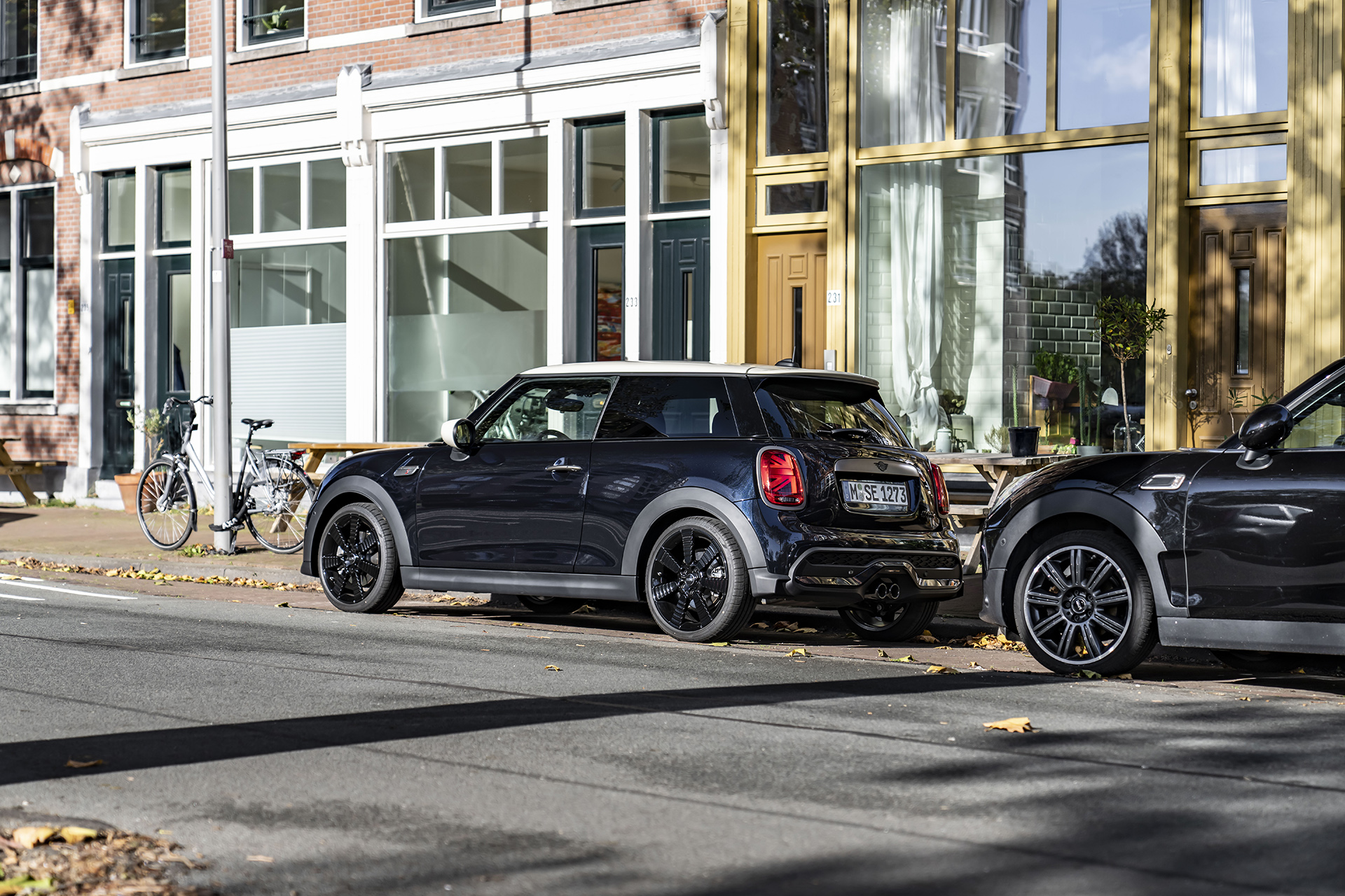 2022 Mini Cooper S 3-door Resolute Edition Side Wallpapers #9 of 45