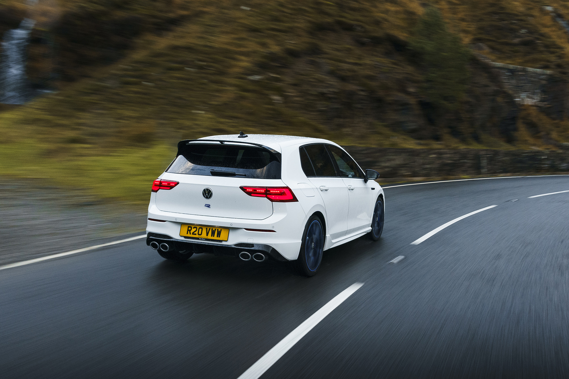 2022 Volkswagen Golf R 20 Years (UK-Spec) Rear Three-Quarter Wallpapers (4)