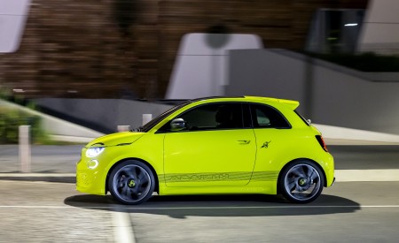 2023 Abarth 500e Side Wallpapers 450x275 (15)