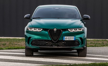 2023 Alfa Romeo Tonale Plug-In Hybrid Q4 Front Wallpapers 450x275 (21)