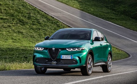 2023 Alfa Romeo Tonale Plug-In Hybrid Q4 Wallpapers, Specs & HD Images
