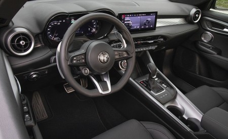2023 Alfa Romeo Tonale Plug-In Hybrid Q4 Interior Wallpapers 450x275 (40)