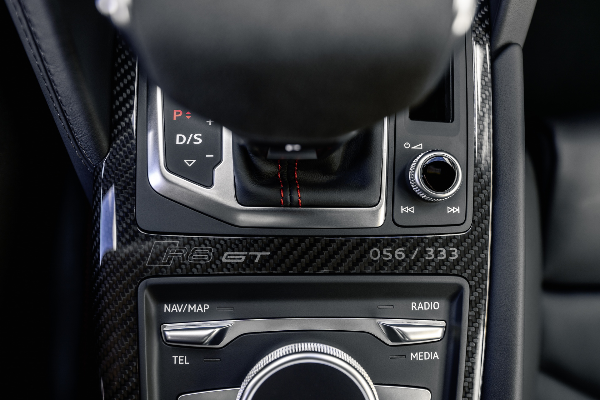 2023 Audi R8 GT RWD Central Console Wallpapers #40 of 40