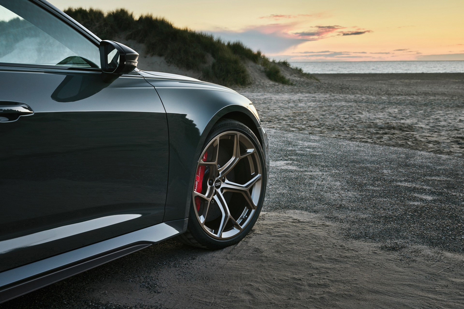 2023 Audi RS6 Avant Performance (Color: Nimbus Grey in Pearl Effect) Detail Wallpapers #22 of 93