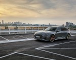 2023 Audi RS6 Avant Performance (Color: Nimbus Grey in Pearl Effect) Front Three-Quarter Wallpapers 150x120