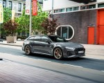 2023 Audi RS6 Avant Performance (Color: Nimbus Grey in Pearl Effect) Front Three-Quarter Wallpapers 150x120