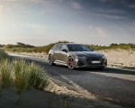 2023 Audi RS6 Avant Performance (Color: Nimbus Grey in Pearl Effect) Front Three-Quarter Wallpapers 150x120 (17)