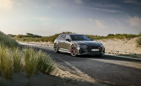 2023 Audi RS6 Avant Performance (Color: Nimbus Grey in Pearl Effect) Front Three-Quarter Wallpapers 450x275 (17)