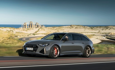 2023 Audi RS6 Avant Performance (Color: Nimbus Grey in Pearl Effect) Front Three-Quarter Wallpapers 450x275 (6)