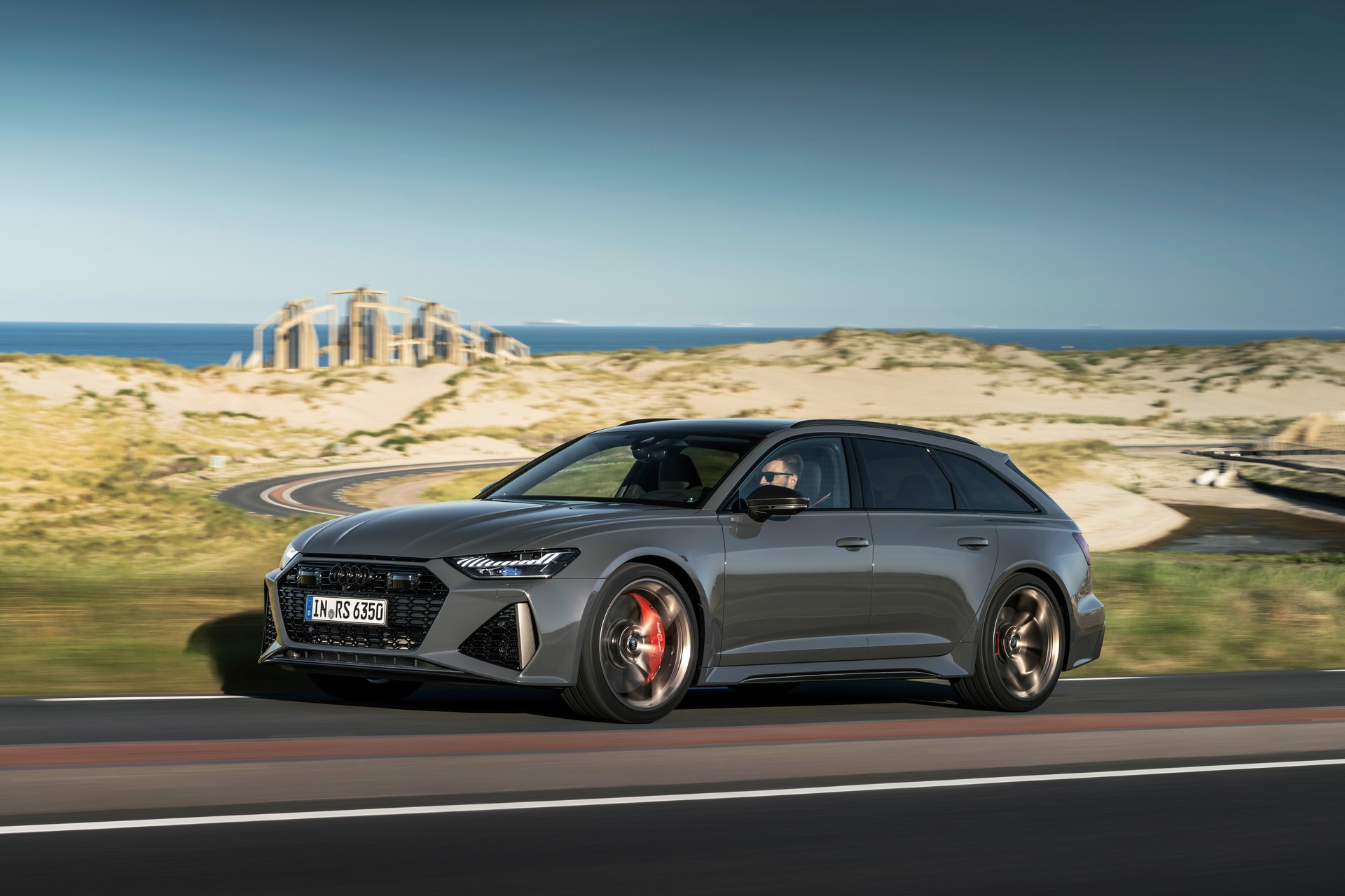 2023 Audi RS6 Avant Performance (Color: Nimbus Grey in Pearl Effect) Front Three-Quarter Wallpapers #6 of 93