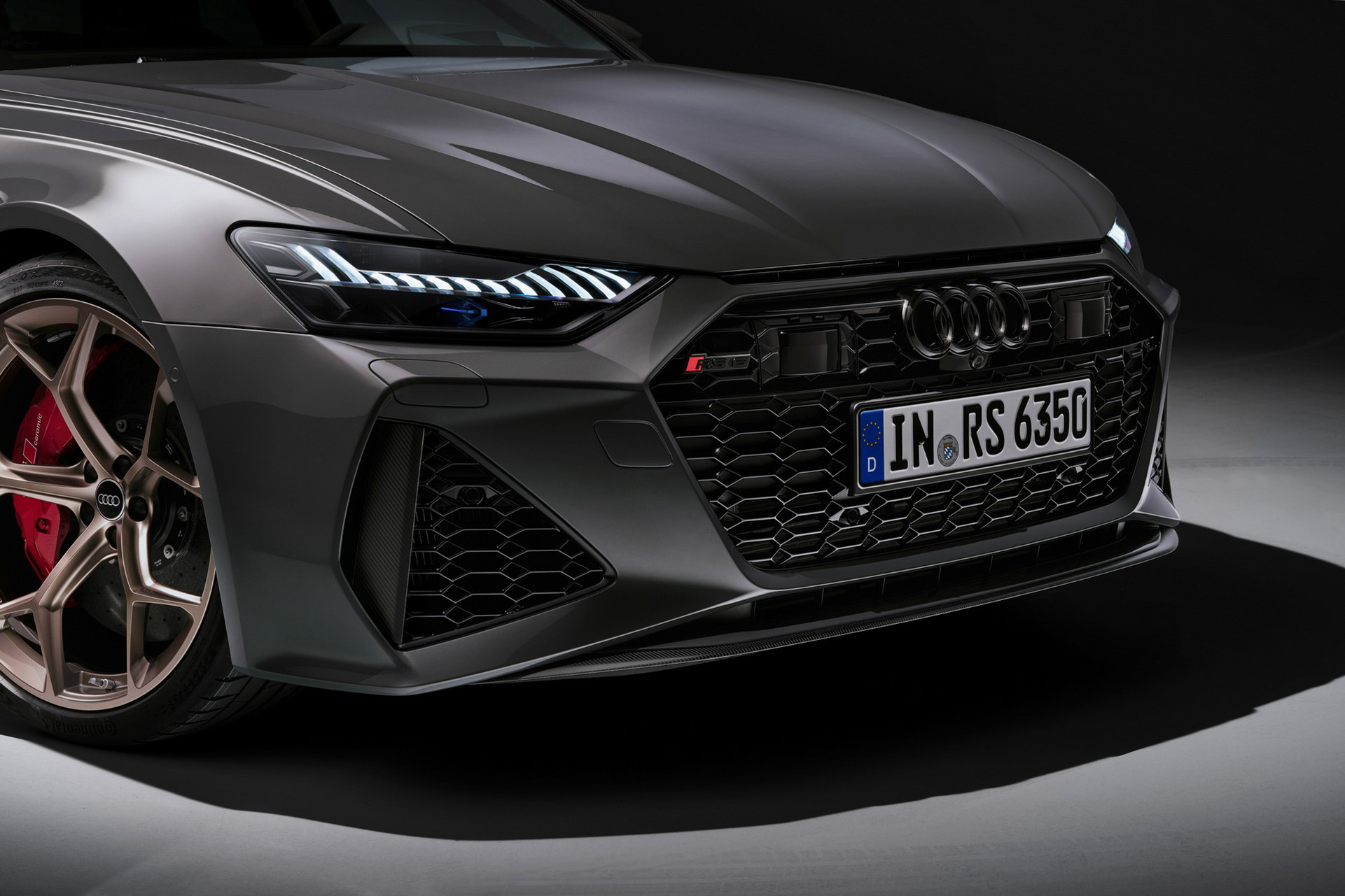 2023 Audi RS6 Avant Performance (Color: Nimbus Grey in Pearl Effect) Front Wallpapers #54 of 93