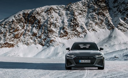 2023 Audi RS6 Avant Performance (Color: Nimbus Grey in Pearl Effect) Front Wallpapers 450x275 (24)