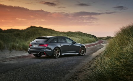 2023 Audi RS6 Avant Performance (Color: Nimbus Grey in Pearl Effect) Rear Three-Quarter Wallpapers 450x275 (11)