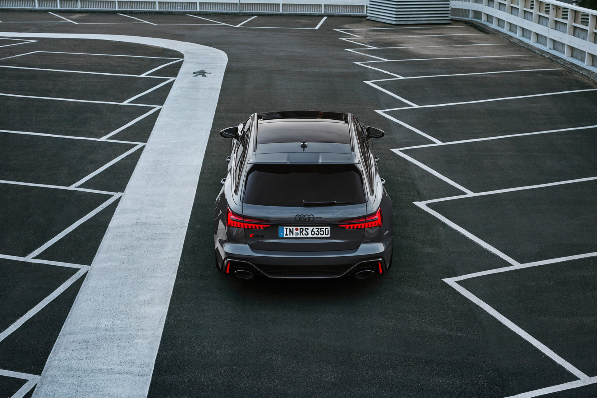 2023 Audi RS6 Avant Performance (Color: Nimbus Grey in Pearl Effect) Rear Wallpapers #46 of 93