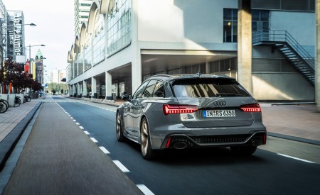 2023 Audi RS6 Avant Performance (Color: Nimbus Grey in Pearl Effect) Rear Wallpapers 450x275 (32)
