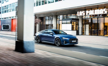 2023 Audi RS7 Sportback Performance (Color: Ascari Blue Matt) Front Three-Quarter Wallpapers 450x275 (44)