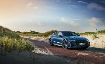 2023 Audi RS7 Sportback Performance (Color: Ascari Blue Matt) Front Three-Quarter Wallpapers 450x275 (29)