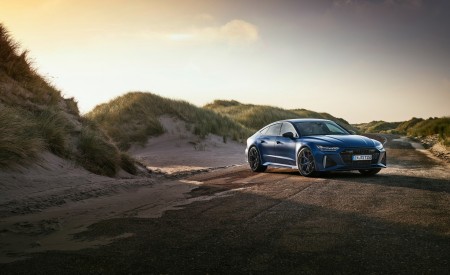 2023 Audi RS7 Sportback Performance (Color: Ascari Blue Matt) Front Three-Quarter Wallpapers 450x275 (30)