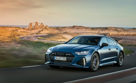 2023 Audi RS7 Sportback Performance (Color: Ascari Blue Matt) Front Three-Quarter Wallpapers 450x275 (3)