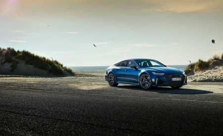2023 Audi RS7 Sportback Performance (Color: Ascari Blue Matt) Front Three-Quarter Wallpapers 450x275 (9)
