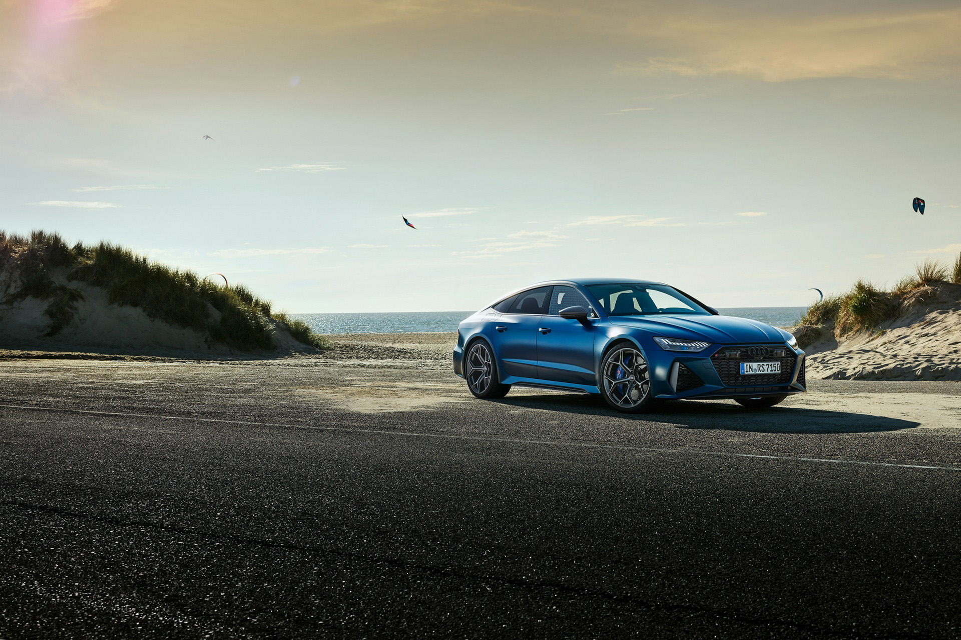 2023 Audi RS7 Sportback Performance (Color: Ascari Blue Matt) Front Three-Quarter Wallpapers #9 of 119