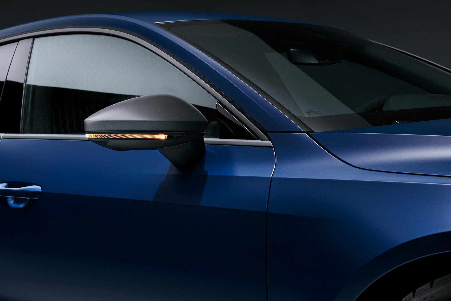 2023 Audi RS7 Sportback Performance (Color: Ascari Blue Matt) Mirror Wallpapers #82 of 119