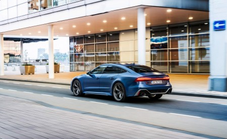 2023 Audi RS7 Sportback Performance (Color: Ascari Blue Matt) Rear Three-Quarter Wallpapers 450x275 (50)