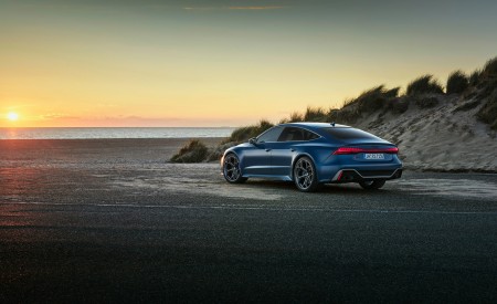 2023 Audi RS7 Sportback Performance (Color: Ascari Blue Matt) Rear Three-Quarter Wallpapers 450x275 (25)