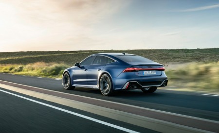 2023 Audi RS7 Sportback Performance (Color: Ascari Blue Matt) Rear Three-Quarter Wallpapers 450x275 (4)