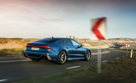 2023 Audi RS7 Sportback Performance (Color: Ascari Blue Matt) Rear Three-Quarter Wallpapers 450x275 (5)