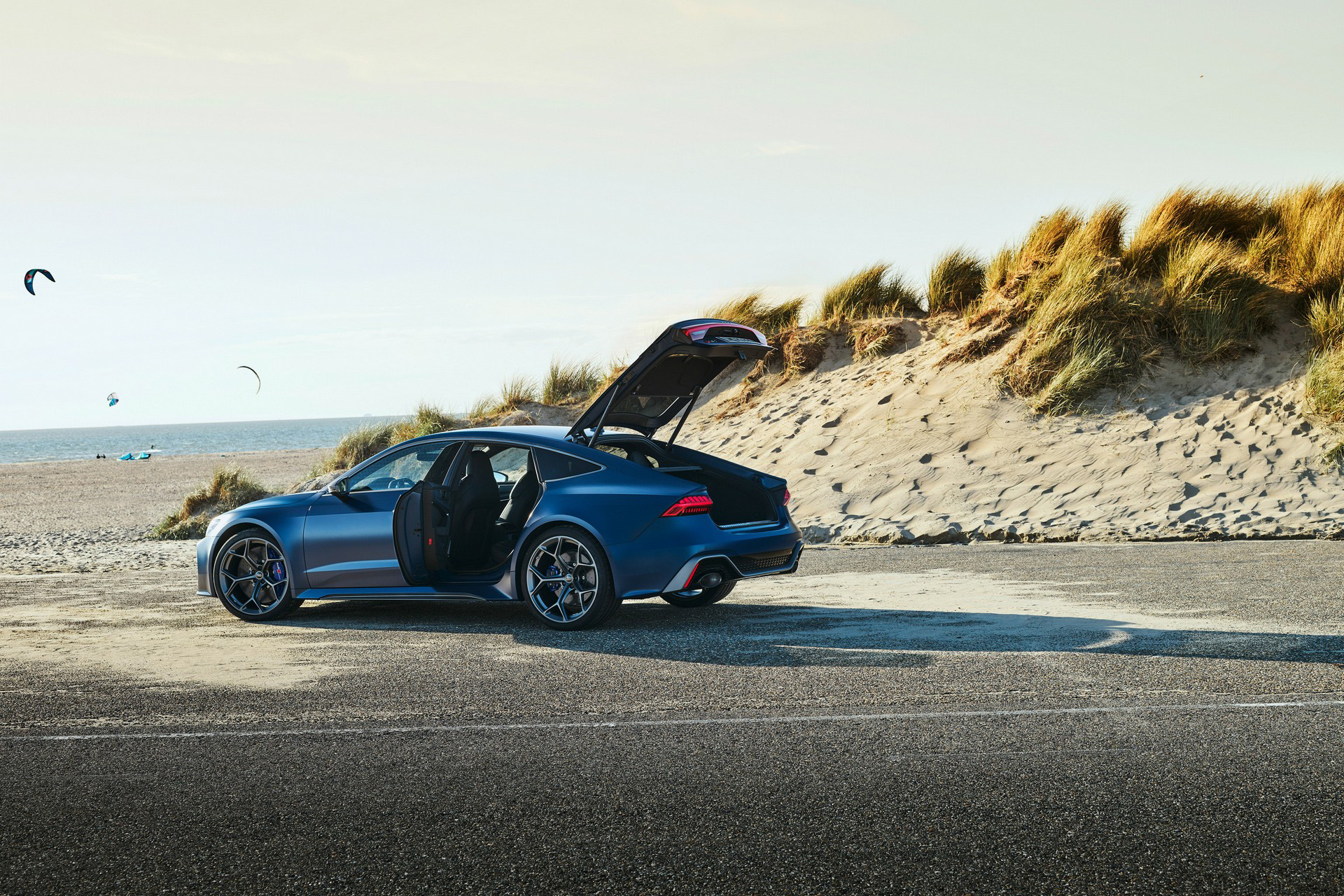 2023 Audi RS7 Sportback Performance (Color: Ascari Blue Matt) Rear Three-Quarter Wallpapers #13 of 119