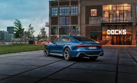 2023 Audi RS7 Sportback Performance (Color: Ascari Blue Matt) Rear Three-Quarter Wallpapers 450x275 (67)