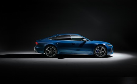 2023 Audi RS7 Sportback Performance (Color: Ascari Blue Matt) Side Wallpapers 450x275 (77)
