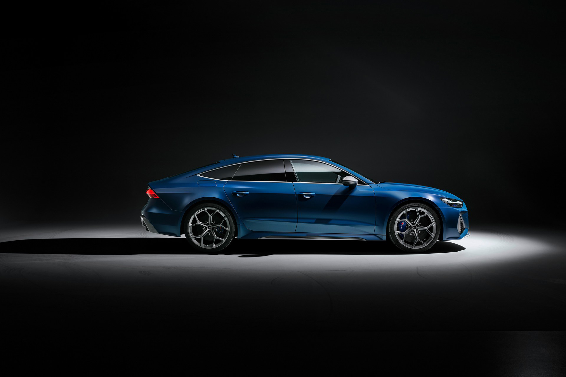 2023 Audi RS7 Sportback Performance (Color: Ascari Blue Matt) Side Wallpapers #77 of 119